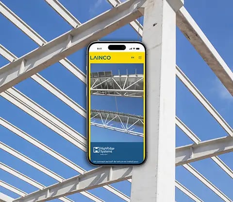 Vue du site web sur un écran de téléphone