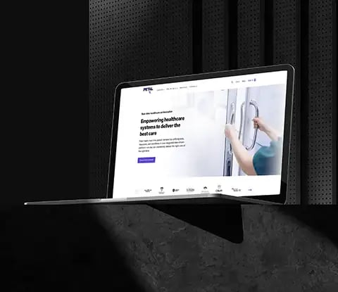 Aperçu du site web sur un écran d'ordinateur