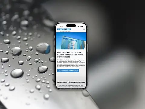 Vue du site web sur un écran de téléphone